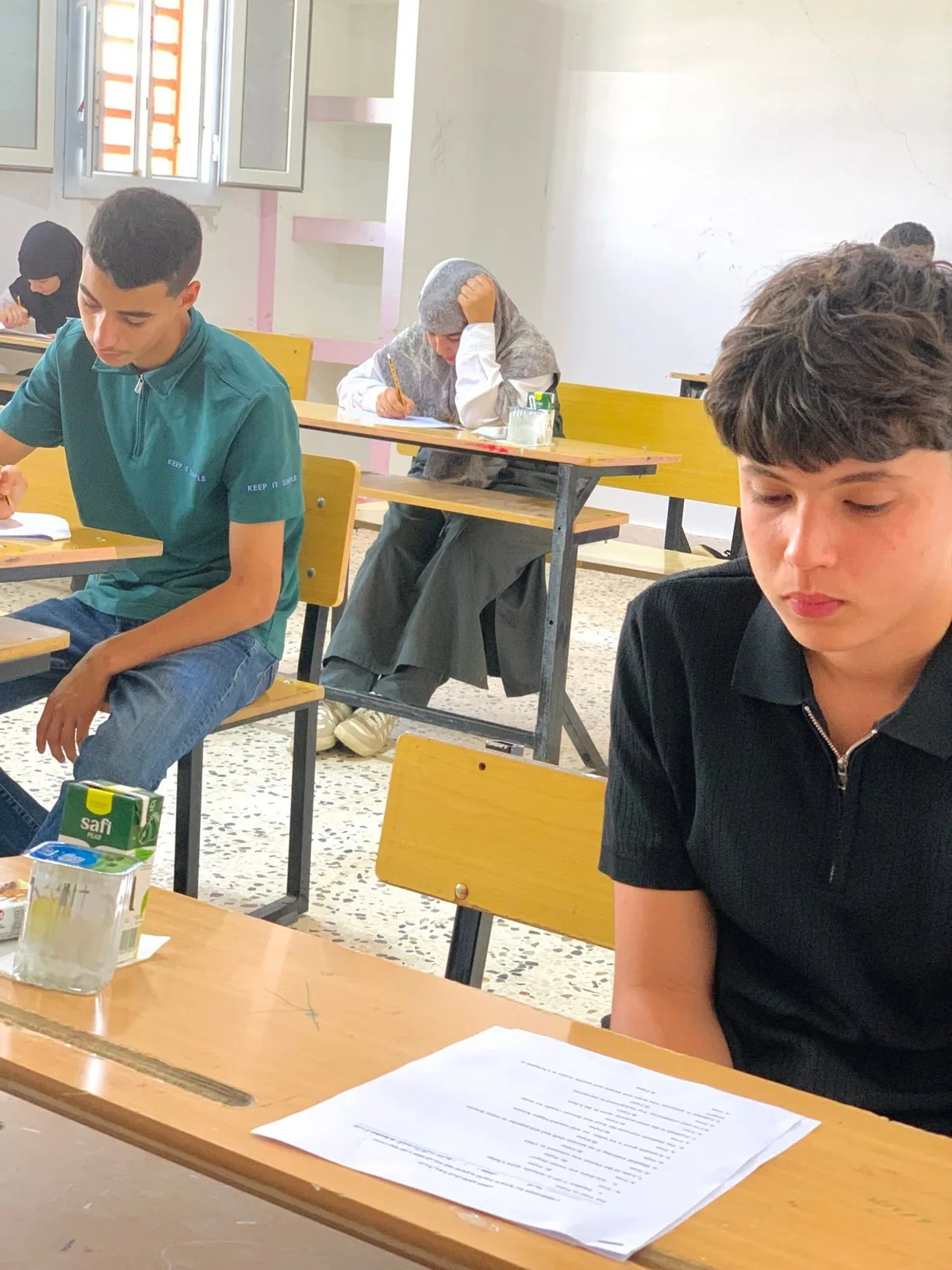 طلبة أثناء الدراسة